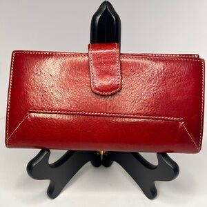 Vintage Classic Women's Red Leather Snap Wallet - Sleek Everyday Organizer